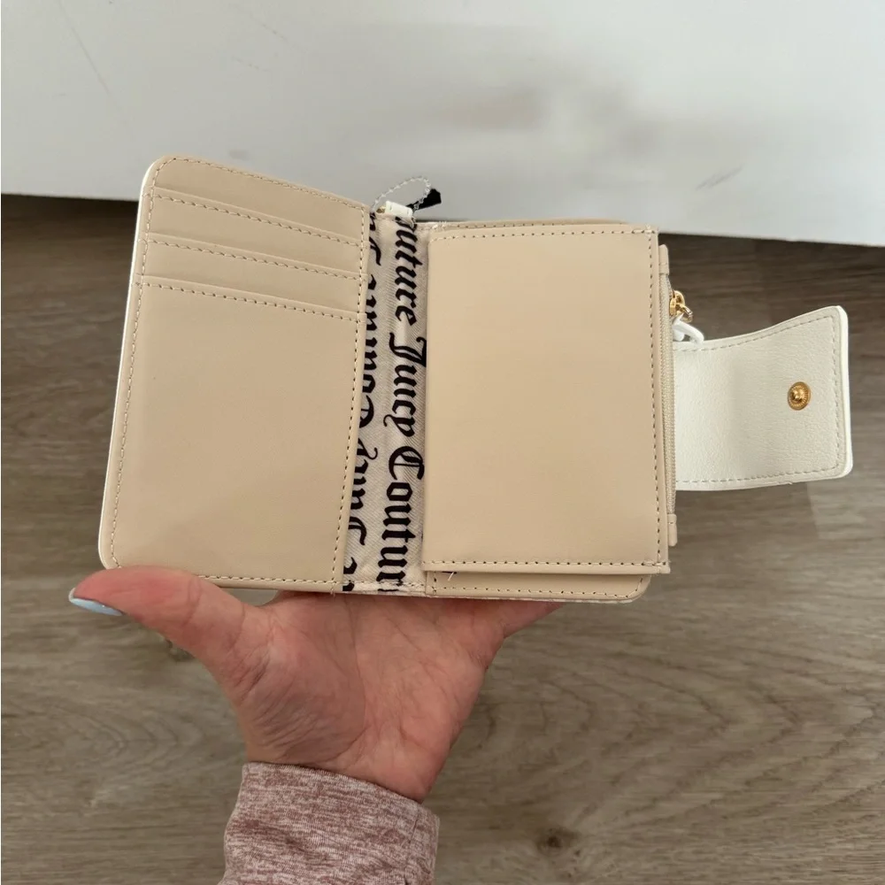 Juicy Couture Cream and Gold Wallet - Picture 7 of 8